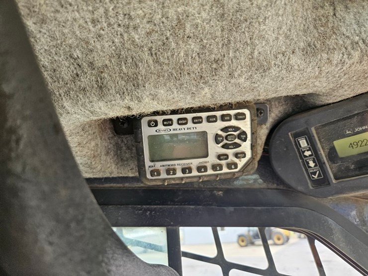 deere-328e-image-35