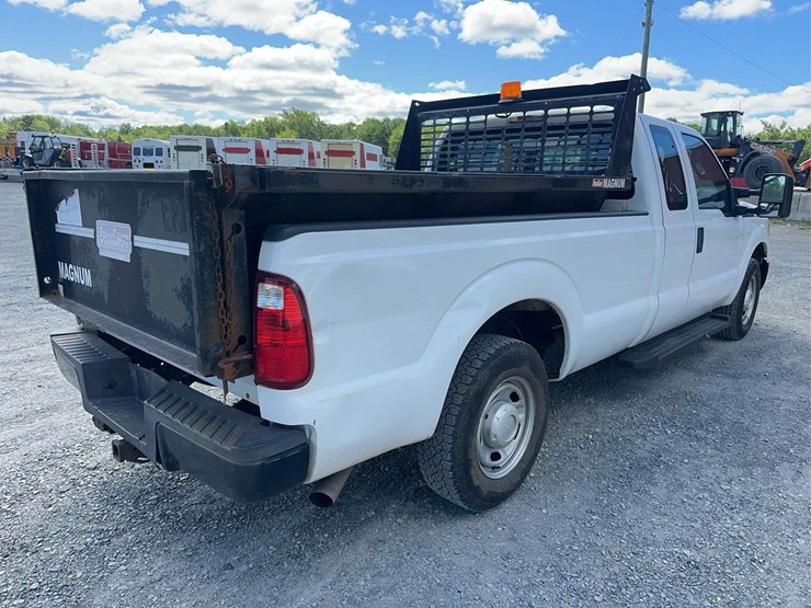 2016-ford-f250-xl-image-5