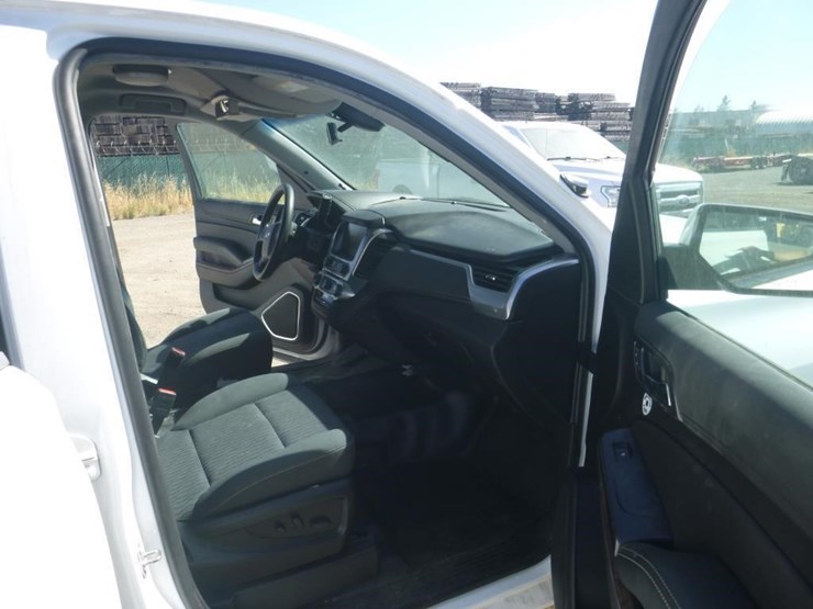2019-chevrolet-tahoe-image-6