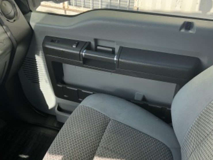2016-ford-f550-image-25