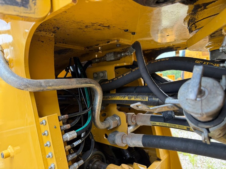 caterpillar-930h-image-23