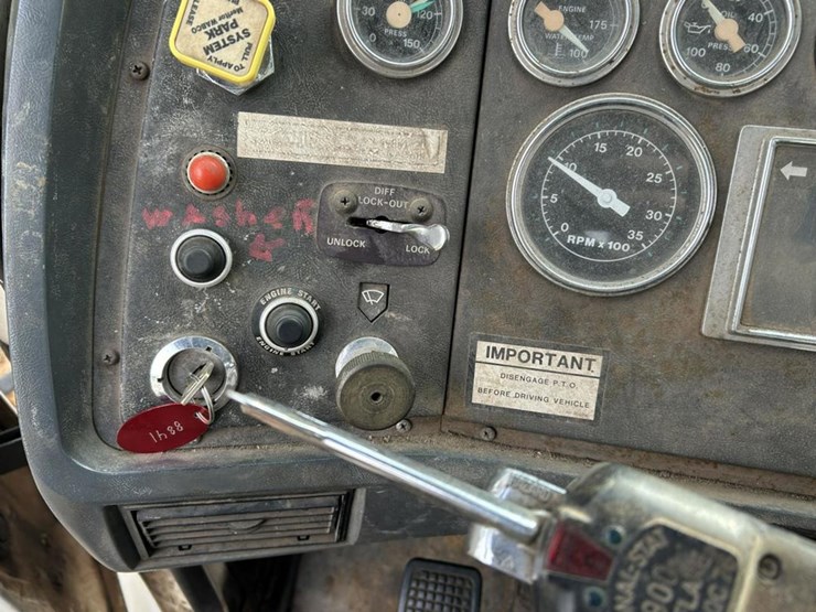 1989-ford-l9000-image-85