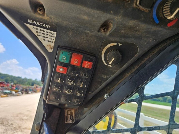 deere-331g-image-30