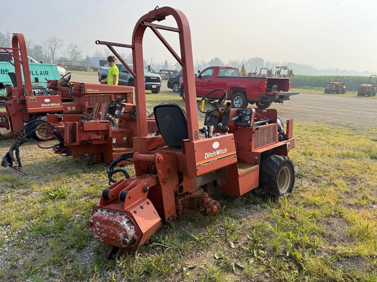 ditch-witch-350sx-image-5