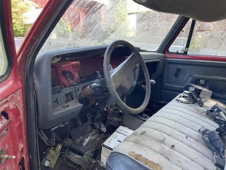 1993-dodge-ram-truck-image-10