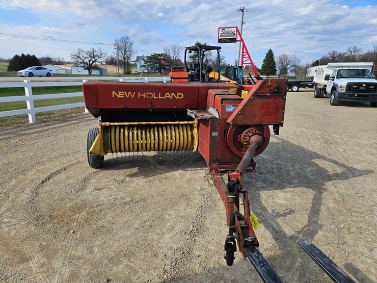 new-holland-276-image-42