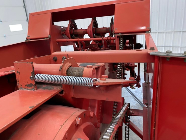 massey-ferguson-1837-image-43
