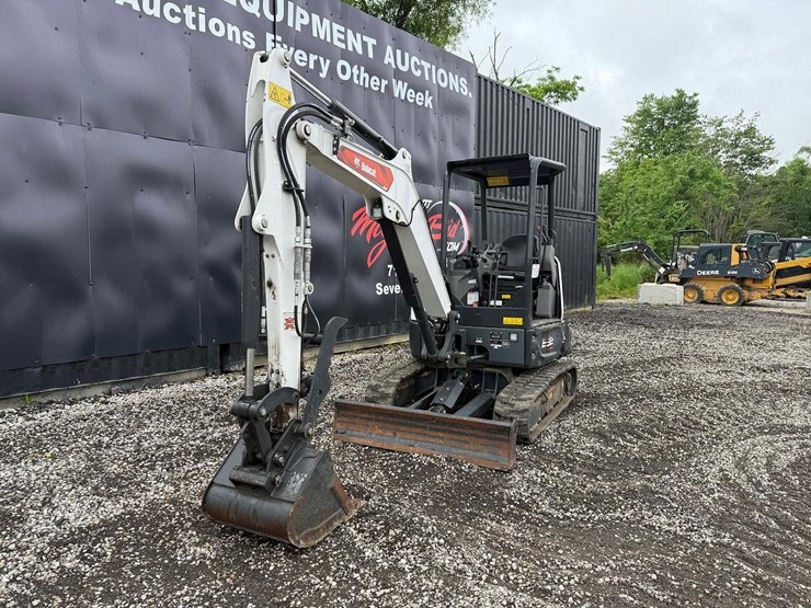 2025-bobcat-e32-image-4