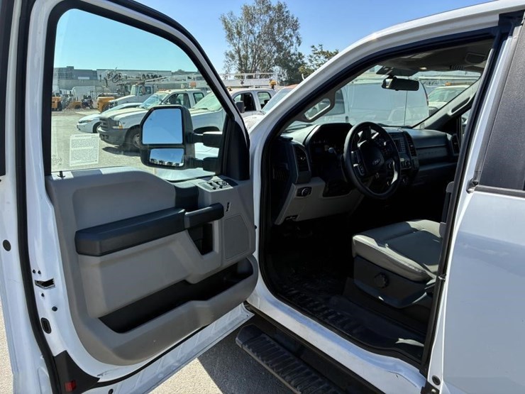 2017-ford-f250-xl-image-13