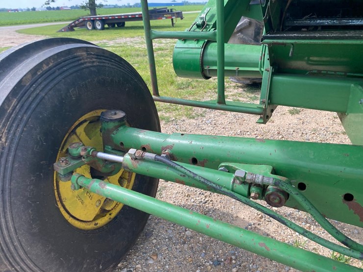 john-deere-4420-combine-image-29