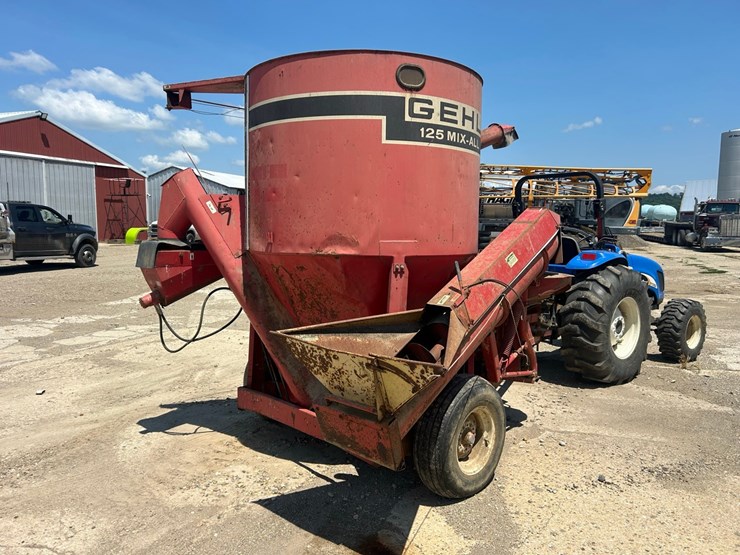 gehl-125-mix-all-grinder-mixer-image-4