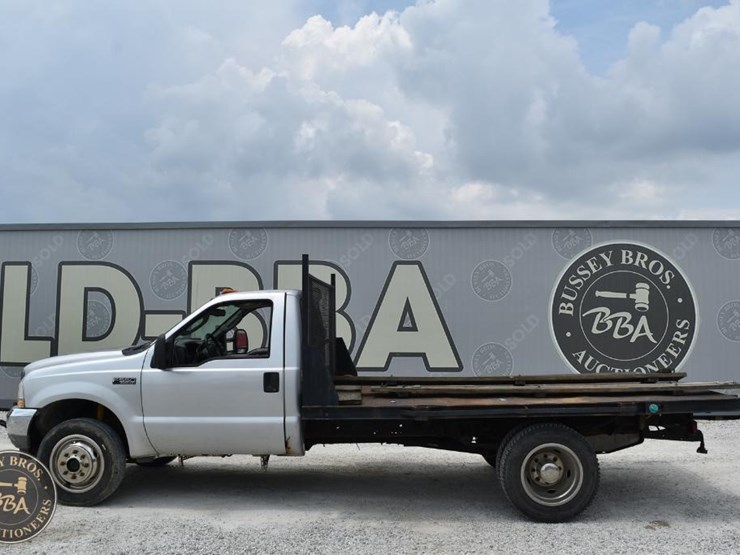 2003-ford-f550-xlt-sd-image-2