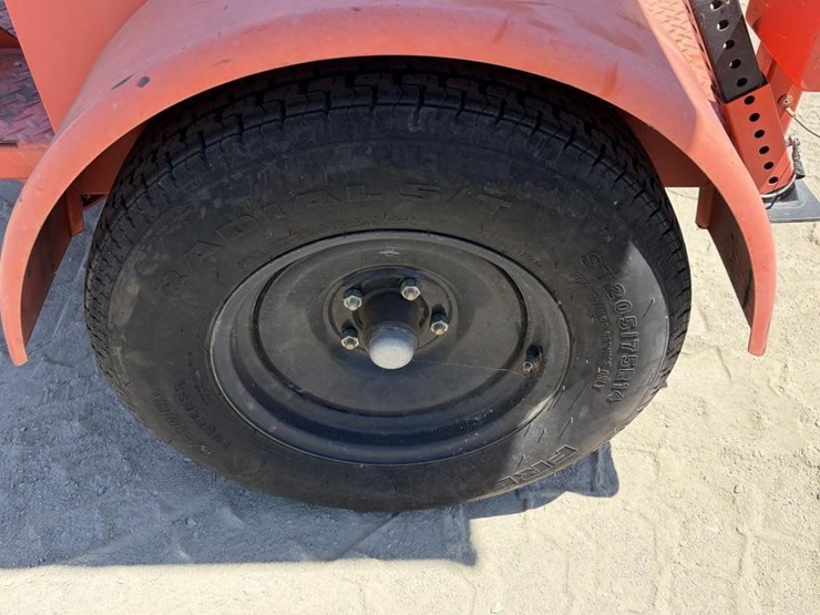 2013-myers-and-sons-hi-way-safety-arrowboard-trail-image-11