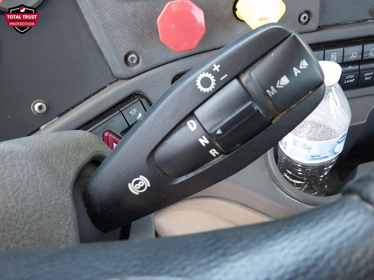 2019-freightliner-cascadia-125-evolution-image-21