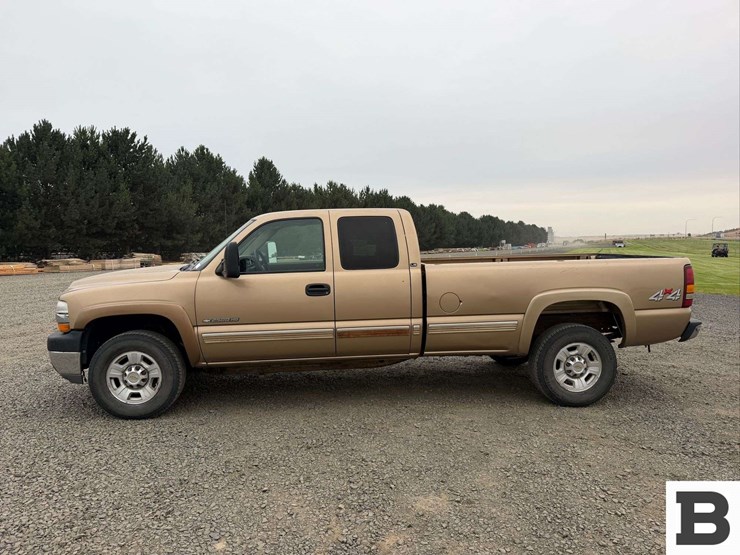 2001-chevrolet-silverado-2500hd-image-4