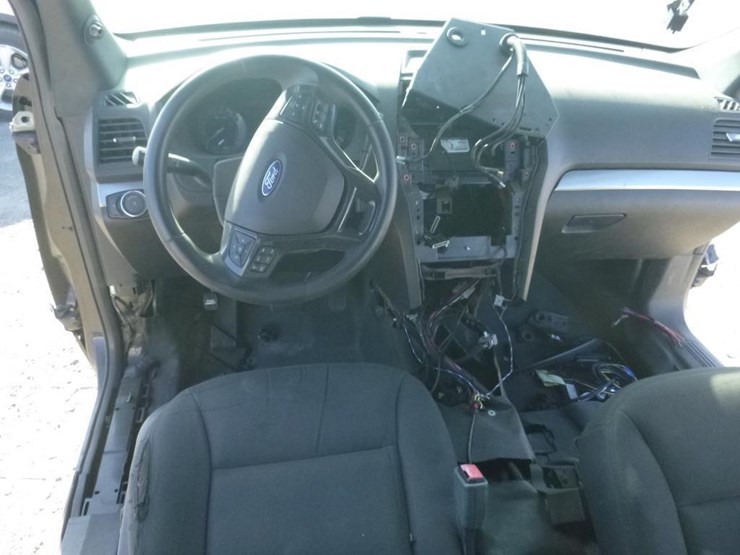 2018-ford-explorer-image-5