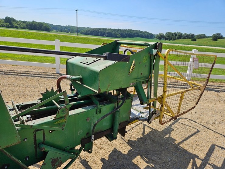 john-deere-346-image-27