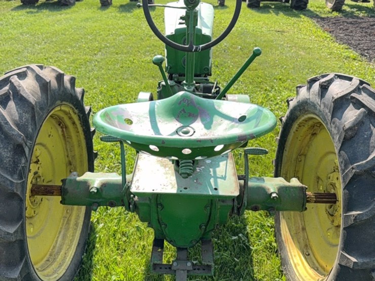 john-deere-h-image-32