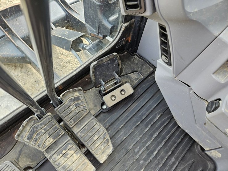 2022-kubota-kx080-4-image-41