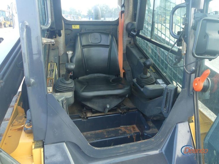 2019-deere-331g-image-9
