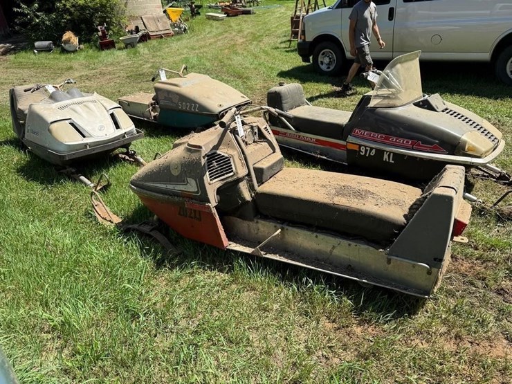 rupp-440-wt-snowmobile-image-2