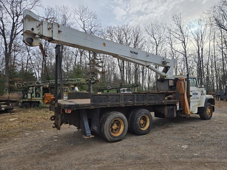 1989-ford-l9000-image-5