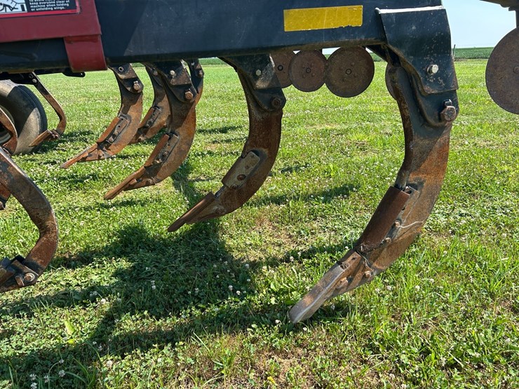 case-ih-730b-ecolo-tiger-ripper-image-19