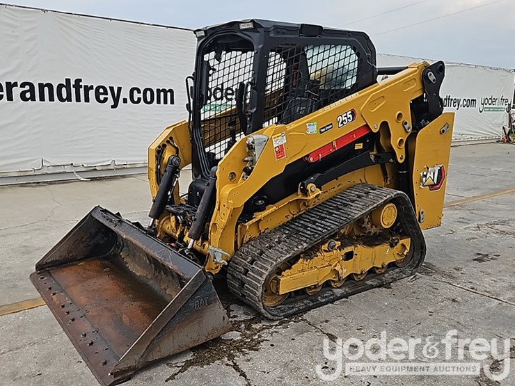2025-caterpillar-255-image-1