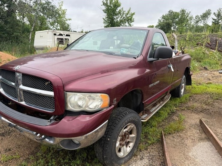 2003-dodge-2500-image-1