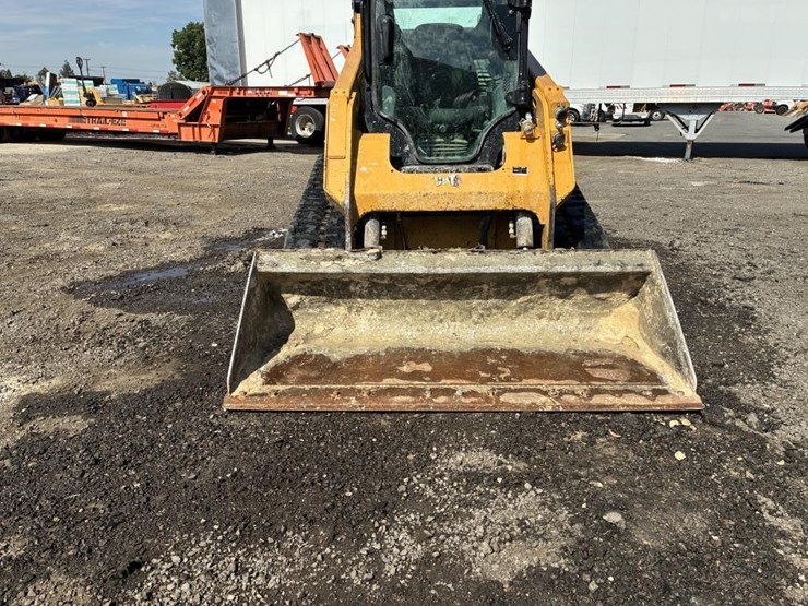 2023-caterpillar-259d3-image-7