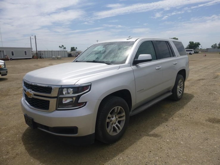2015-chevrolet-tahoe-image-2