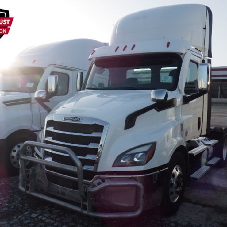 2021 FREIGHTLINER CASCADIA 116