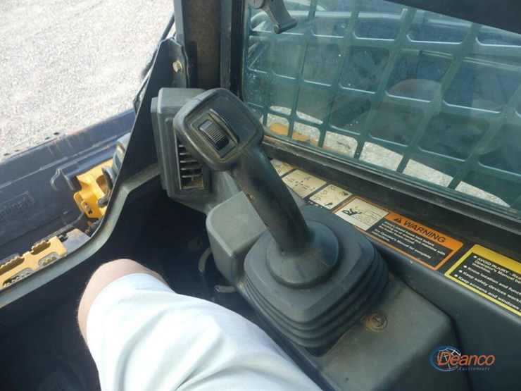 2019-deere-331g-image-11