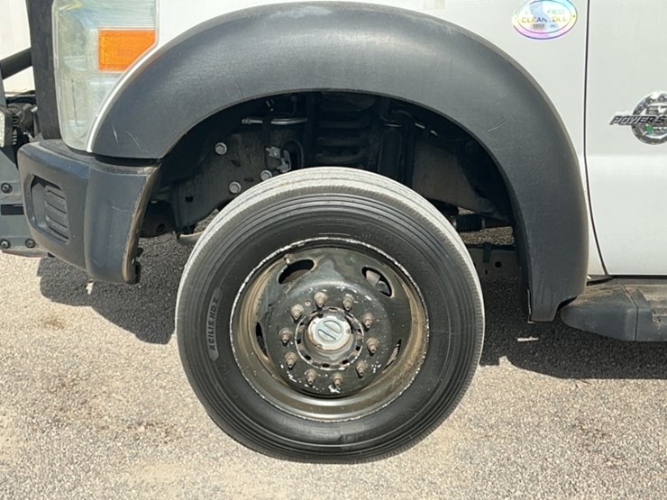 2016-ford-f550-image-9