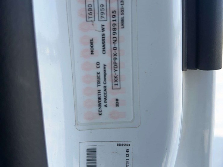 2022-kenworth-t680-image-36