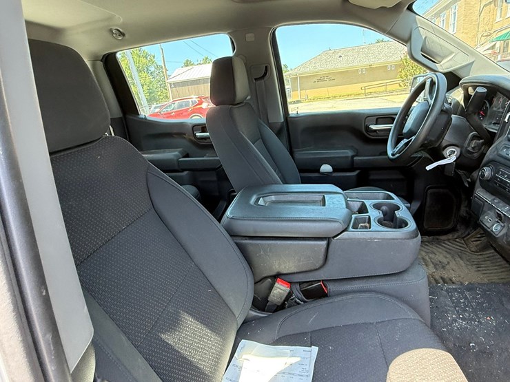 2021-chevrolet-silverado-1500-image-36