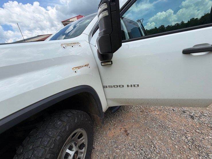 2020-chevrolet-3500hd-image-67