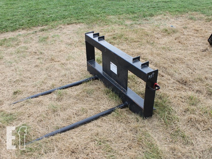 hay-spear-image-2