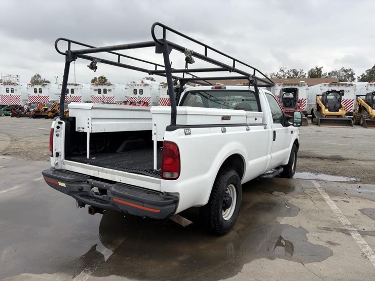 2004-ford-f350-image-3