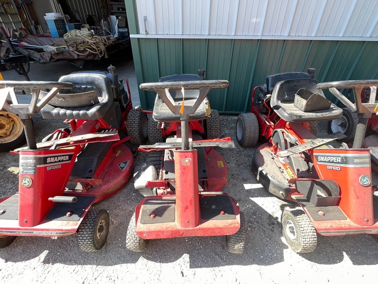 #2110-•-snapper-28"-rear-engine-lawn-mower-image-2