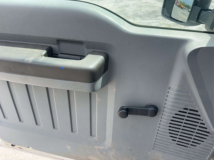2015-ford-f450-xl-image-31