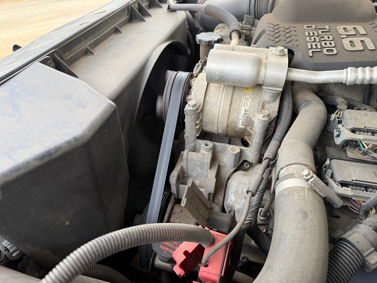 2001-chevrolet-3500-image-73