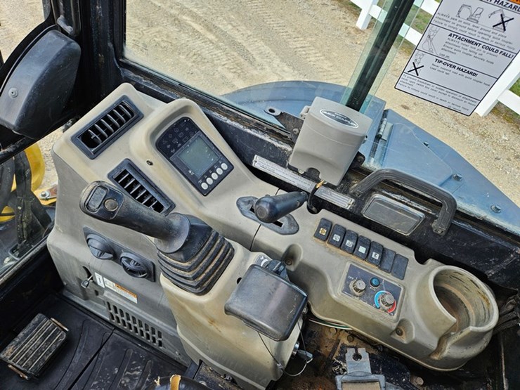 yanmar-vio45-image-29