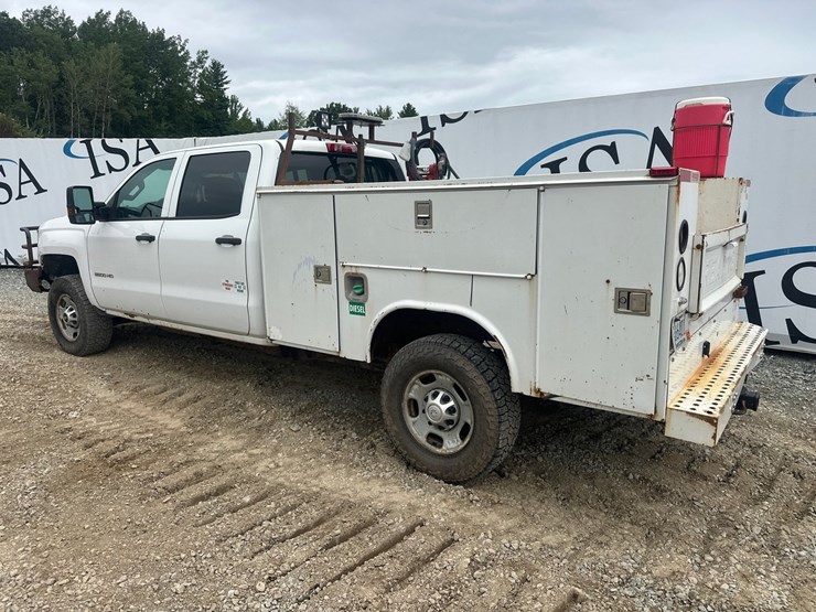 2018-chevrolet-2500-image-3