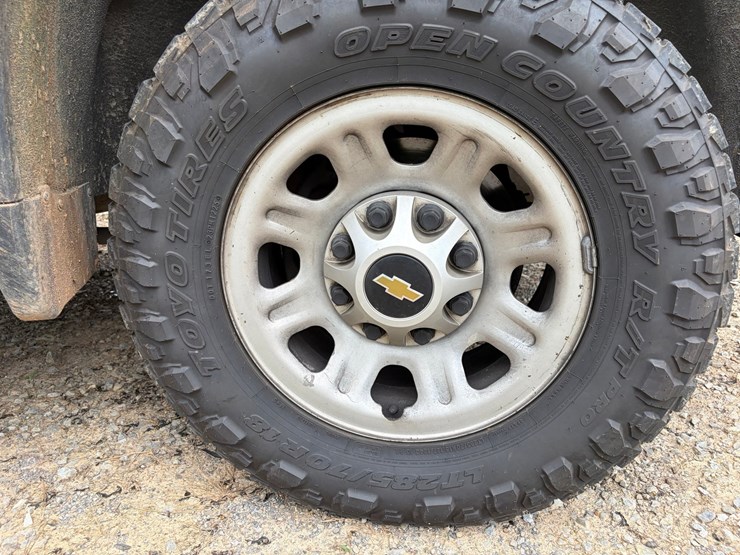 2020-chevrolet-3500hd-image-80