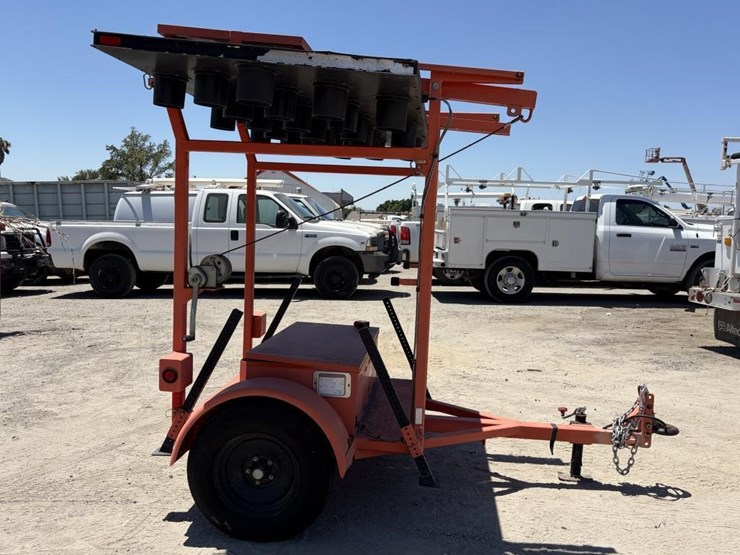 2011-myers-and-sons-hi-way-safety-arrowboard-trail-image-6