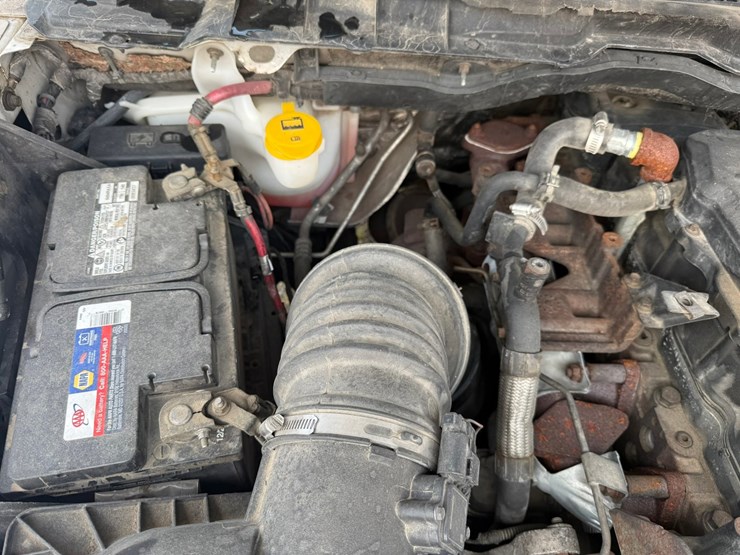 2011-dodge-3500-image-12