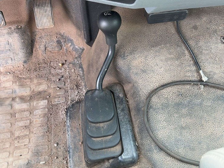 2015-ford-f450-xl-image-33
