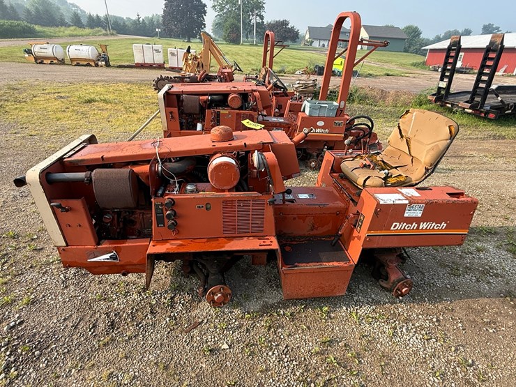 ditch-witch-350sx-image-2
