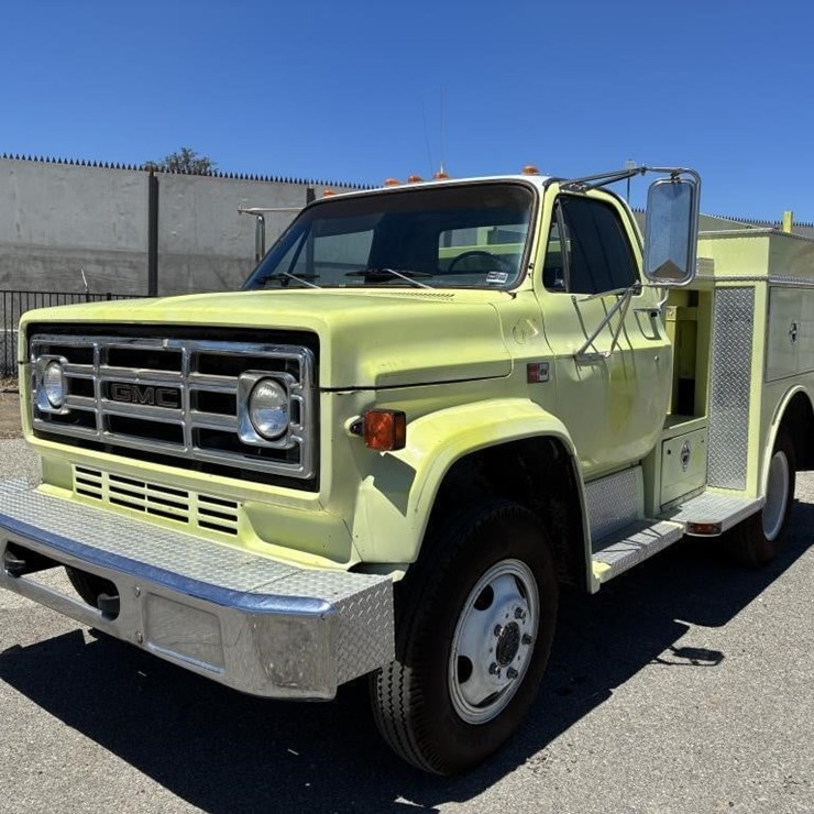 1983 GMC C6000 Firetruck